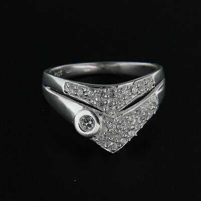 Stříbrný prsten R189