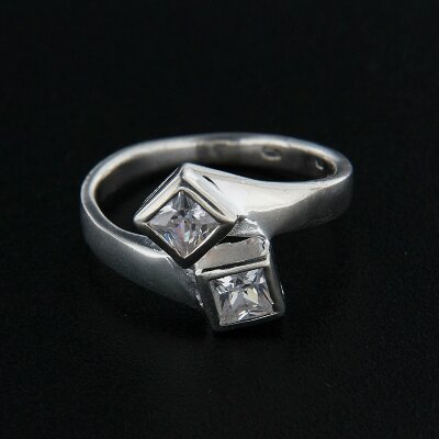 Stříbrný prsten R169