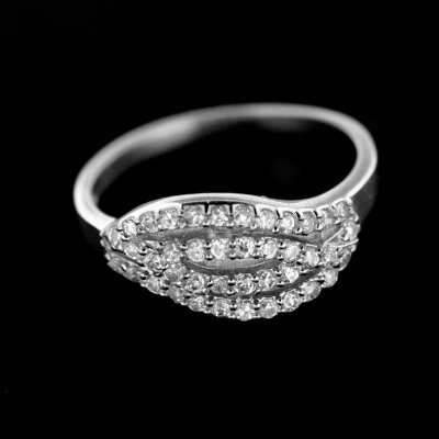 Stříbrný prsten R387
