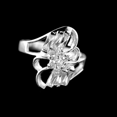 Stříbrný prsten R717
