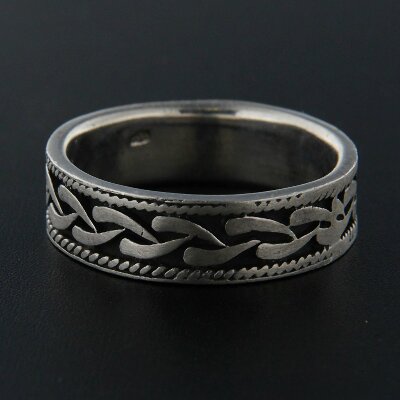 Stříbrný prsten R019