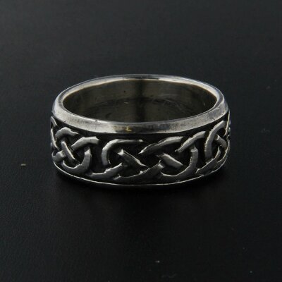 Stříbrný prsten R002