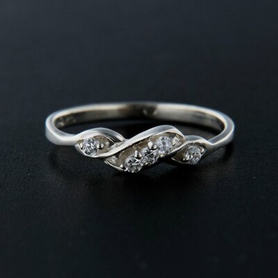 Stříbrný prsten R084
