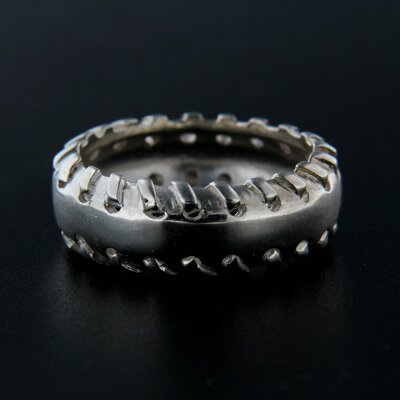 Stříbrný prsten R090
