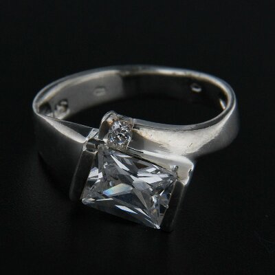 Stříbrný prsten R171