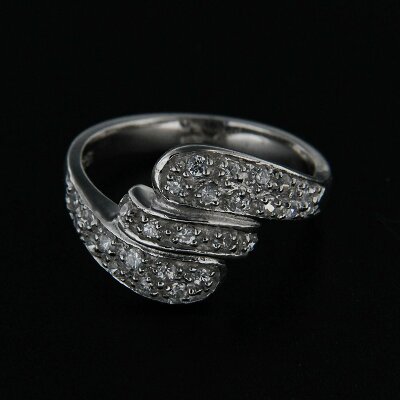 Stříbrný prsten R172