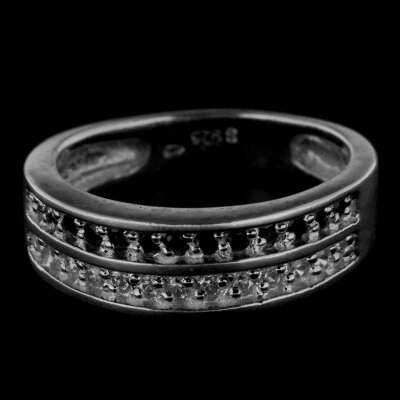 Stříbrný prsten R180