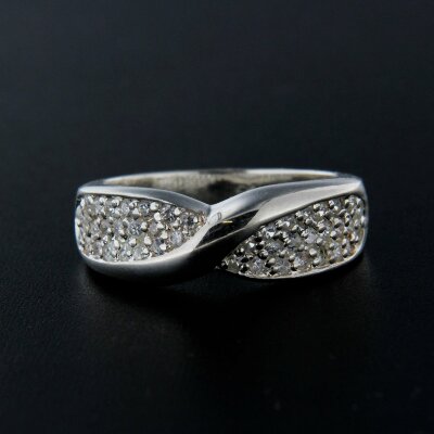 Stříbrný prsten R103