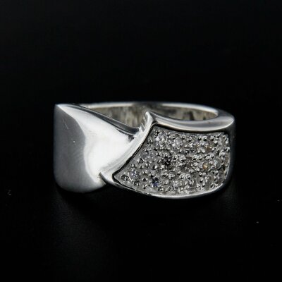 Stříbrný prsten R110