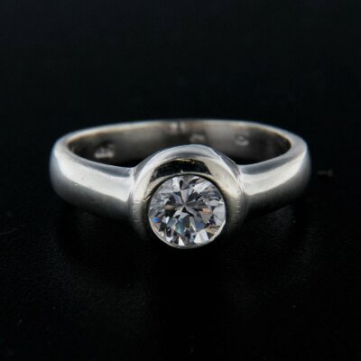 Stříbrný prsten R130