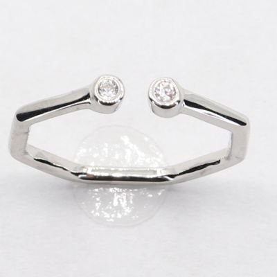 Stříbrný prsten R3892