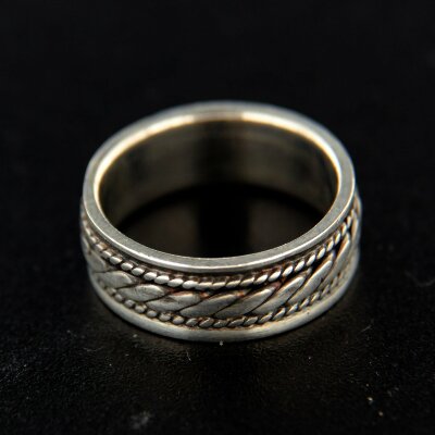 Stříbrný prsten R234