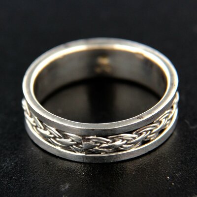 Stříbrný prsten R237