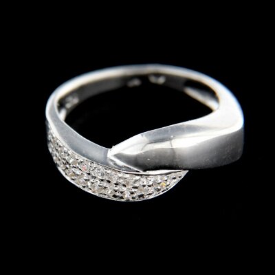 Stříbrný prsten R307
