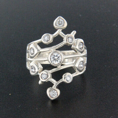 Stříbrný prsten R341