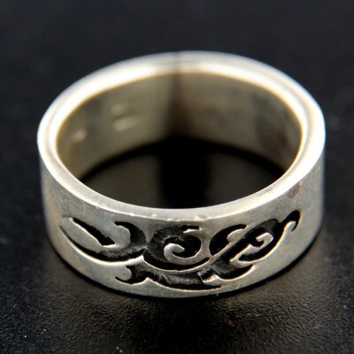 Stříbrný prsten R343