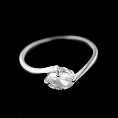 Stříbrný prsten R348