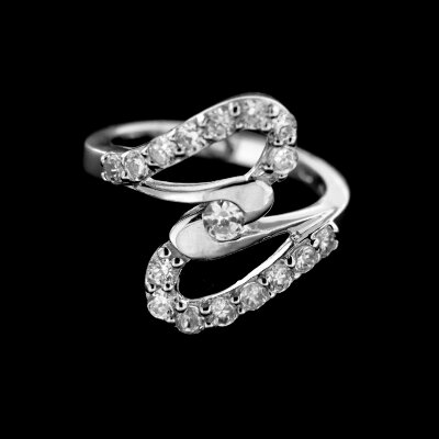 Stříbrný prsten R366