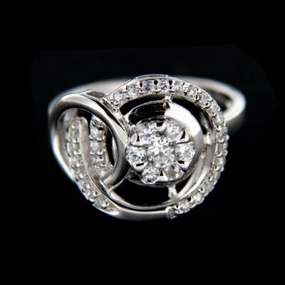 Stříbrný prsten R389