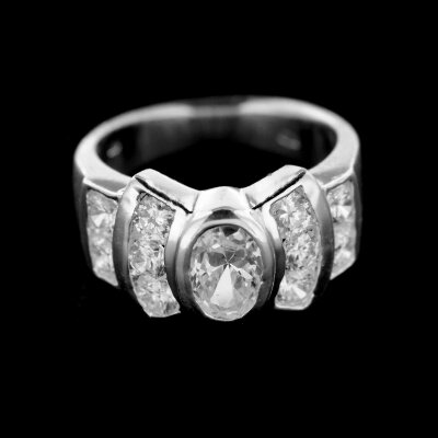 Stříbrný prsten R346