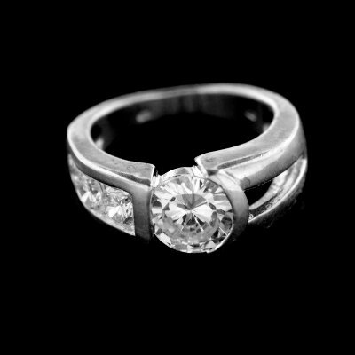 Stříbrný prsten R422