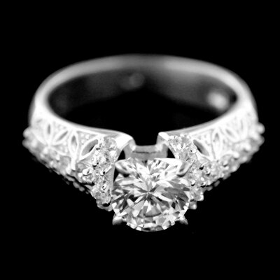 Stříbrný prsten R686