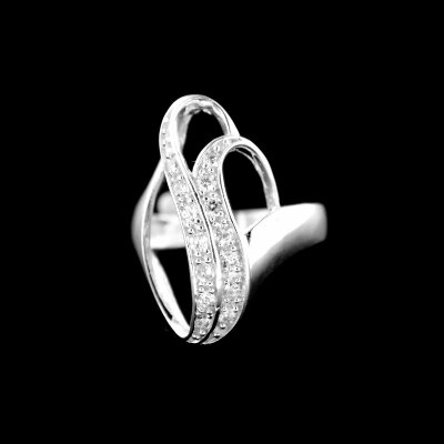 Stříbrný prsten R692