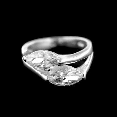 Stříbrný prsten R698