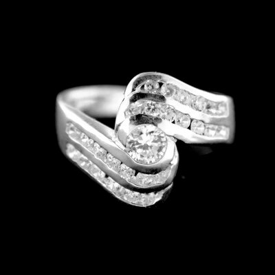 Stříbrný prsten R702