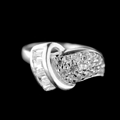 Stříbrný prsten R716