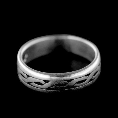 Stříbrný prsten R728