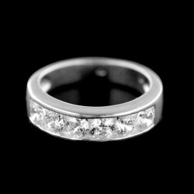 Stříbrný prsten R771