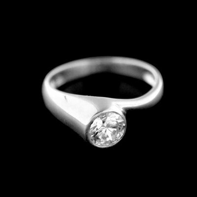 Stříbrný prsten R779