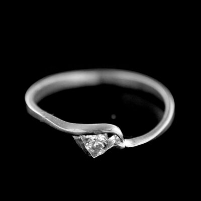 Stříbrný prsten R781